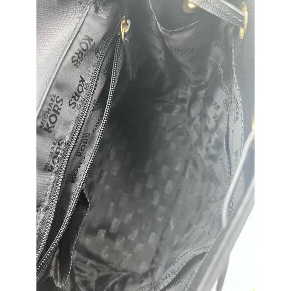 MICHAEL KORS Bedford Zip Gold
Studded BLACK Nylon Leather Large
Backpack - Picture 14 of 16